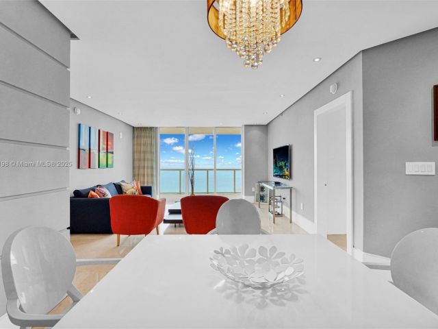 Apartment for rent  Unit #1103 - photo 6601033