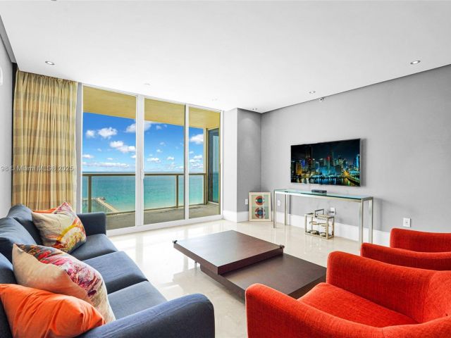 Apartment for rent  Unit #1103 - photo 6601036