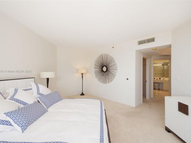 Apartment for sale  Unit #1002 - photo 6619110