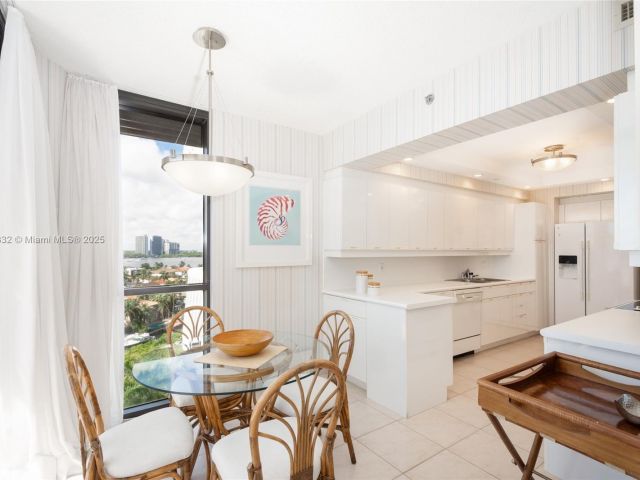 Apartment for sale  Unit #1002 - photo 6619112