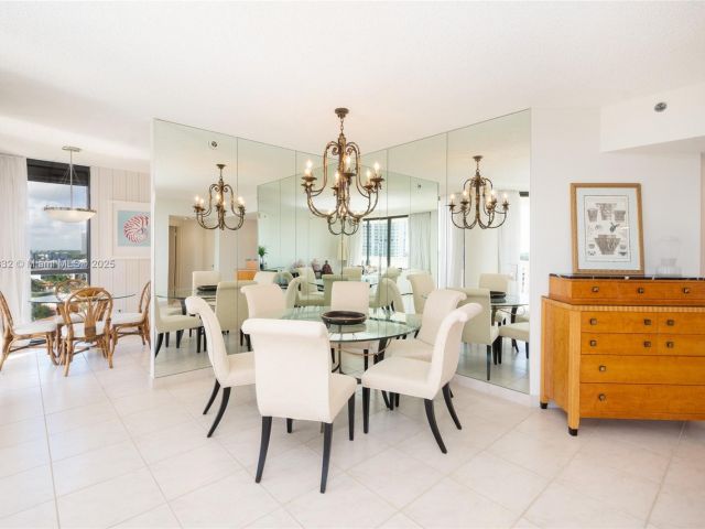 Apartment for sale  Unit #1002 - photo 6619117