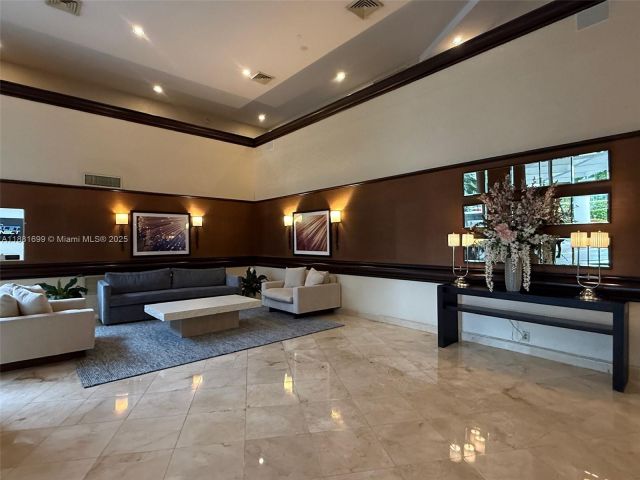 2-bedroom condo for sale in Aventura - 3400 NE 192nd St 2103 - MondialRealty