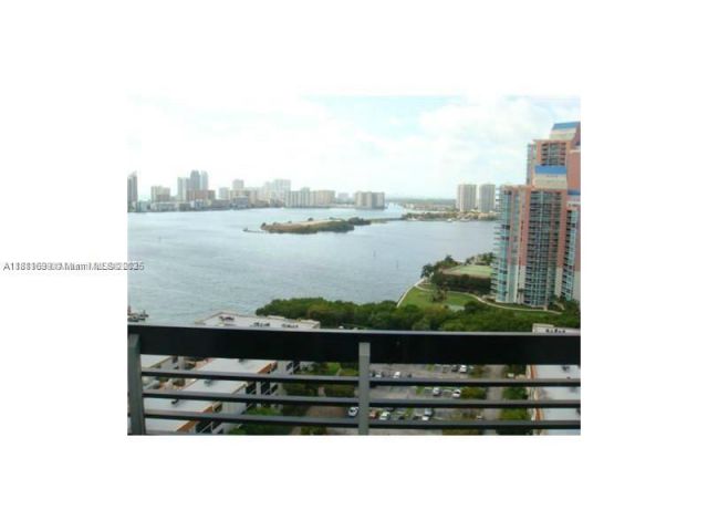2-bedroom condo for sale in Aventura - 3400 NE 192nd St 2103 - MondialRealty