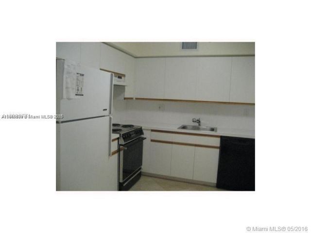 2-bedroom condo for sale in Aventura - 3400 NE 192nd St 2103 - MondialRealty