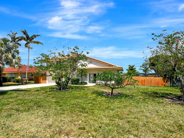 Home for rent at 4517 NW 5th Avenue - photo 6843733