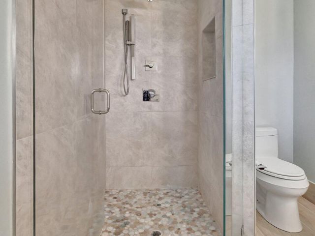 Home for rent at 4517 NW 5th Avenue - photo 6843741