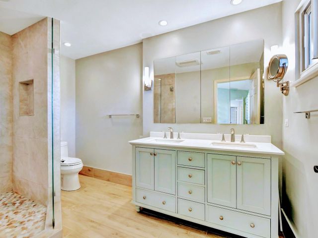 Home for rent at 4517 NW 5th Avenue - photo 6843742