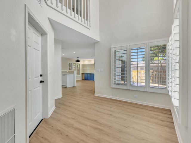 Home for rent at 4517 NW 5th Avenue - photo 6843747