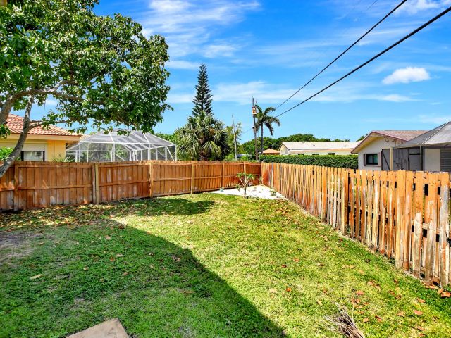 Home for rent at 4517 NW 5th Avenue - photo 6843750
