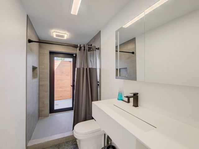 Home for rent at 3000 NE 21st Terrace - photo 6621913