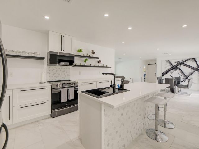 Home for rent at 3000 NE 21st Terrace - photo 6621915