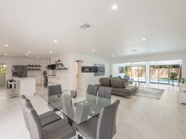 Home for rent at 3000 NE 21st Terrace - photo 6621917