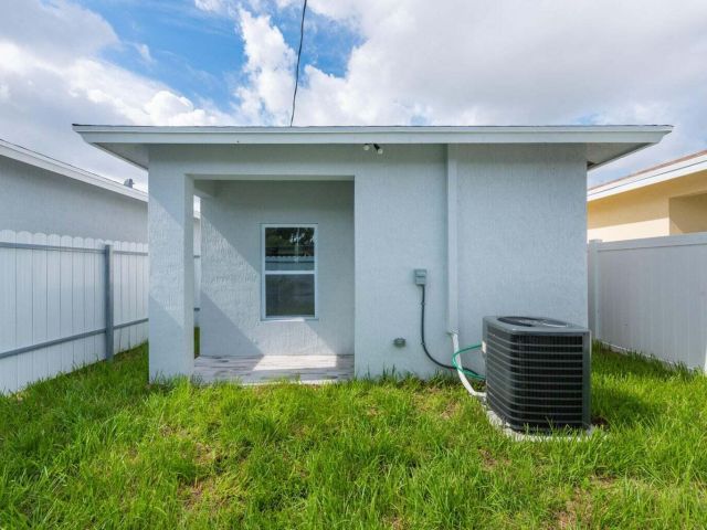 Home for rent at 2827 Saranac Avenue - photo 6599225