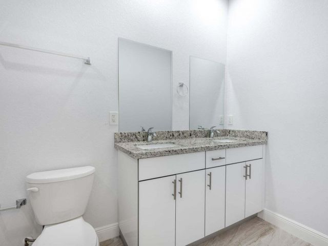 Home for rent at 2827 Saranac Avenue - photo 6599230