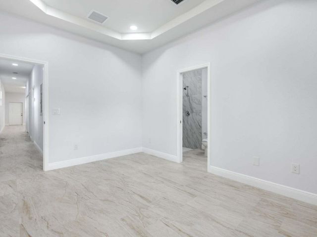 Home for rent at 2827 Saranac Avenue - photo 6599231