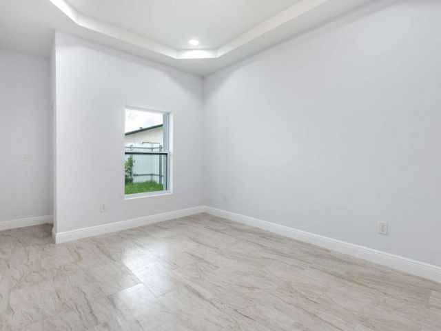 Home for rent at 2827 Saranac Avenue - photo 6599232