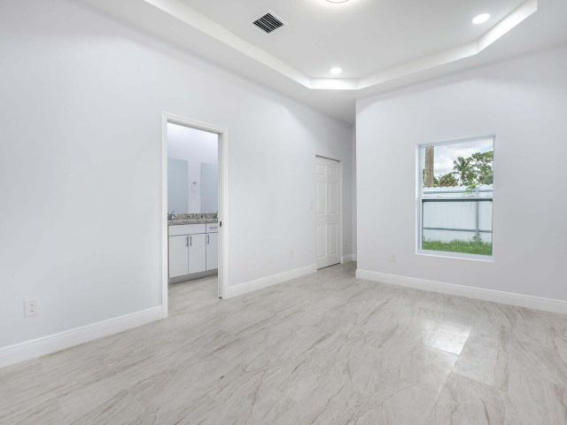 Home for rent at 2827 Saranac Avenue - photo 6599233