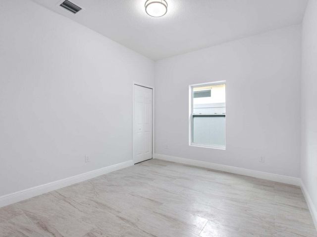 Home for rent at 2827 Saranac Avenue - photo 6599234