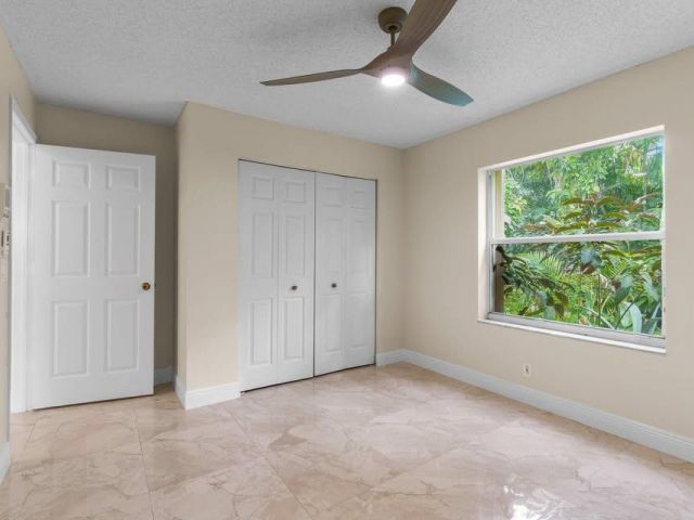 Home for rent at 4806 S Lee Road - photo 6673374