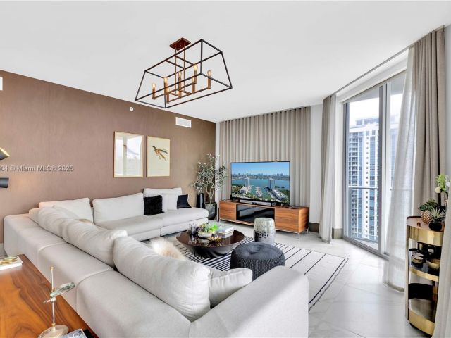 Apartment for rent  Unit #1709 - photo 6599727