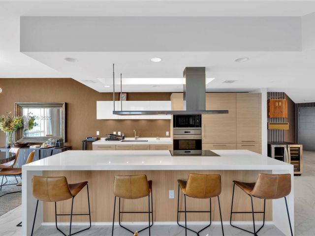 Apartment for rent  Unit #1709 - photo 6599732