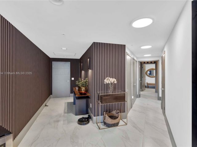 Apartment for rent  Unit #1709 - photo 6599735