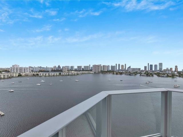 Apartment for rent  Unit #1709 - photo 6599737