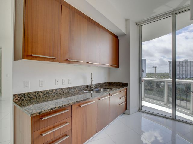 Apartment for rent  Unit #505 - photo 6605559