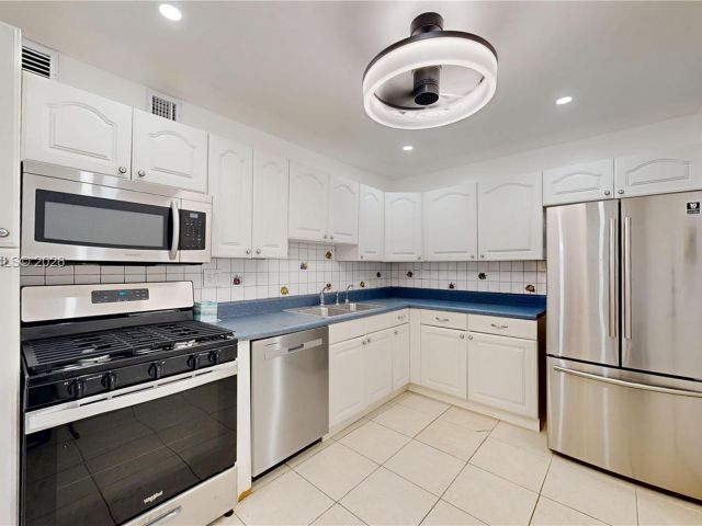 Apartment for rent  Unit #2106 - photo 7292817