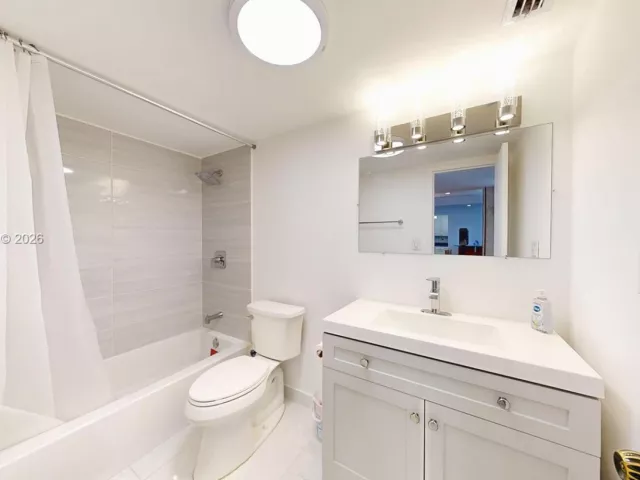 2-bedroom condo for rent in Hallandale Beach - 3140 S Ocean Dr 2106 - MondialRealty