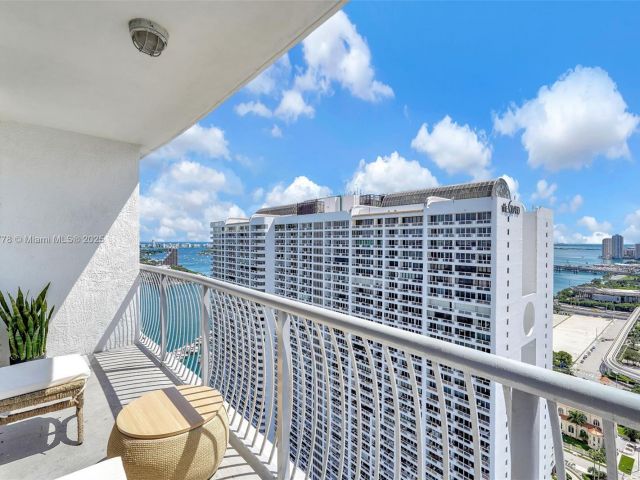 condo for sale in Miami - 1750 N Bayshore Dr 3708 - MondialRealty