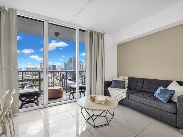 condo for sale in Miami - 1750 N Bayshore Dr 3708 - MondialRealty