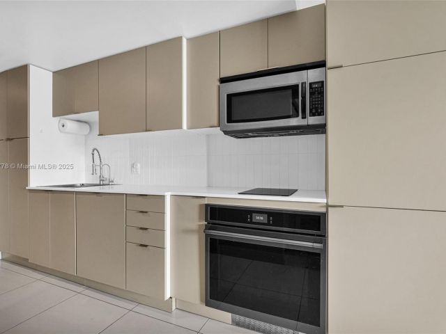 condo for sale in Miami - 1750 N Bayshore Dr 3708 - MondialRealty