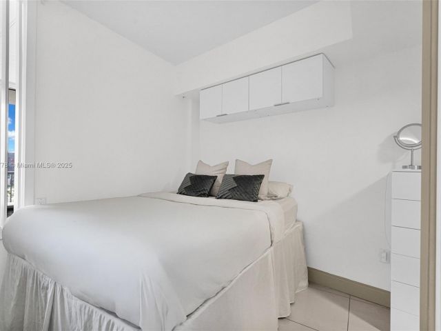 condo for sale in Miami - 1750 N Bayshore Dr 3708 - MondialRealty