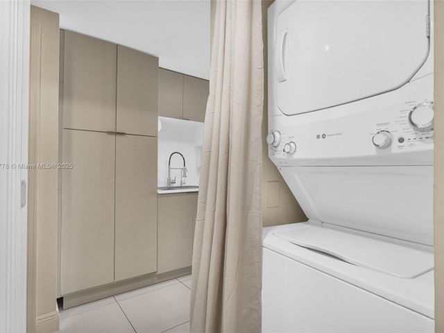 condo for sale in Miami - 1750 N Bayshore Dr 3708 - MondialRealty