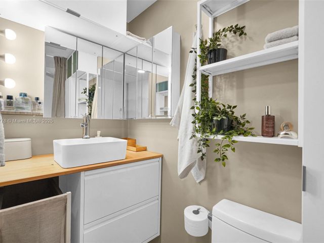 condo for sale in Miami - 1750 N Bayshore Dr 3708 - MondialRealty