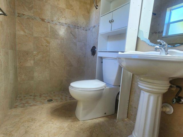 Home for rent at 19323 Carolina Circle - photo 6797083