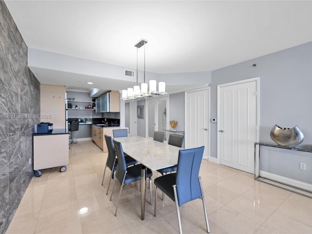 Apartment for sale  Unit #1507 - photo 6605901