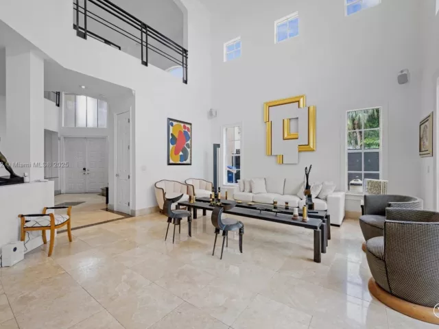 5-bedroom home for sale in Sunny Isles Beach - 19460 39th Ct - MondialRealty