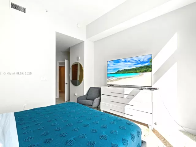 Apartment for rent  Unit # - photo 6602180