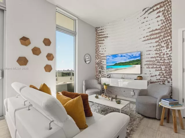 Apartment for rent  Unit # - photo 6602185