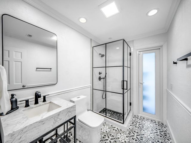 Home for rent at 3402 Pine Haven Circle - photo 6752247