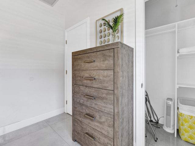 Home for sale at 2301 Ridgeway Avenue - photo 6601403