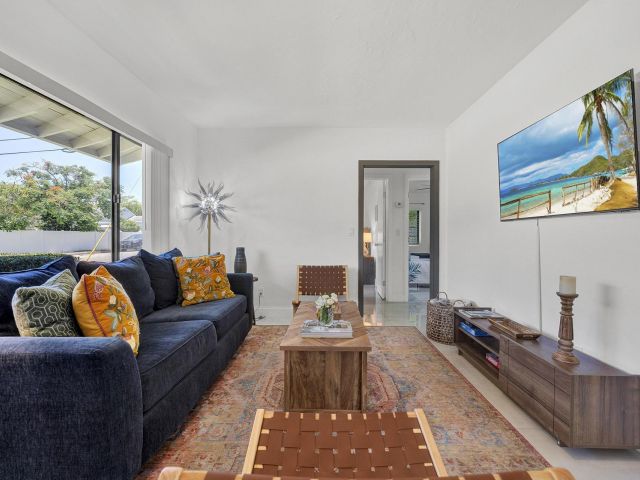 Home for sale at 2301 Ridgeway Avenue - photo 6601417