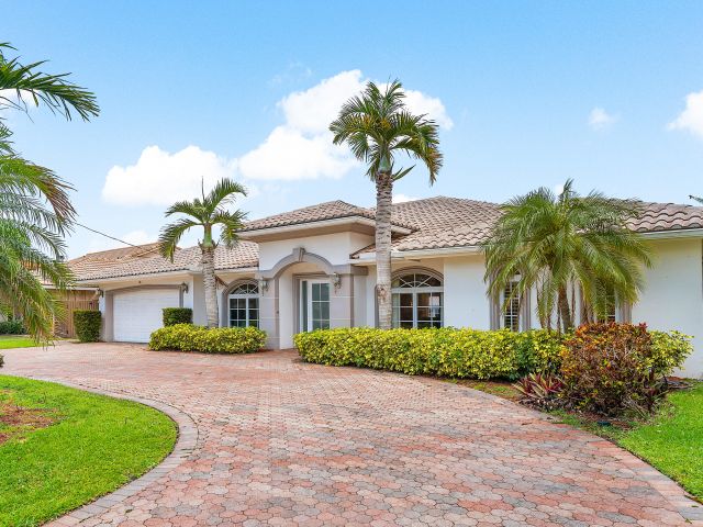 Home for sale at 41 Castle Harbor Island - photo 6621807