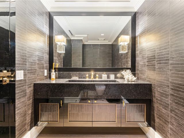 Apartment for sale  Unit #7085 - photo 6604627