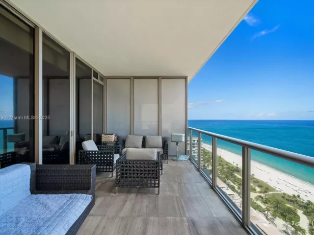 2-bedroom condo for sale in Bal Harbour - 9705 Collins Ave 2304N - MondialRealty