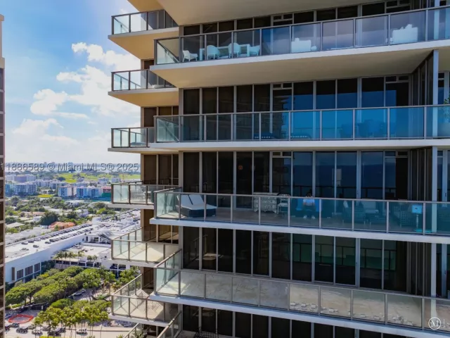 2-bedroom condo for sale in Bal Harbour - 9705 Collins Ave 2304N - MondialRealty