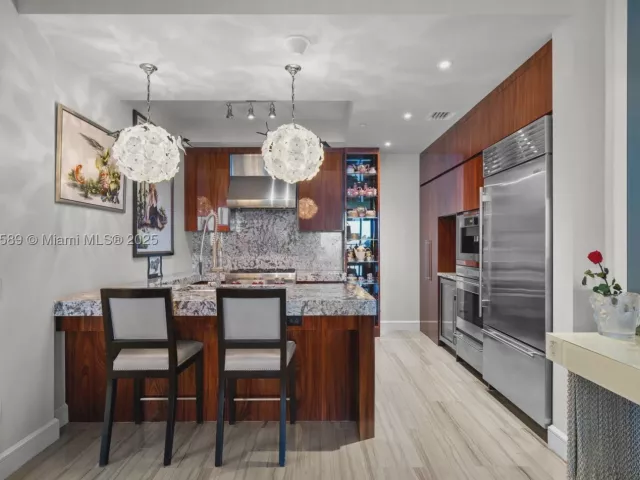2-bedroom condo for sale in Bal Harbour - 9705 Collins Ave 2304N - MondialRealty