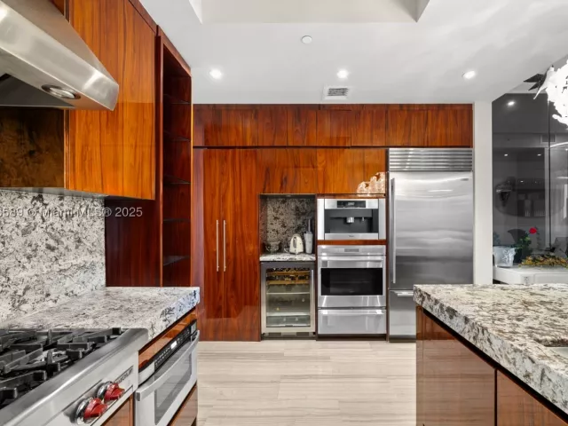 2-bedroom condo for sale in Bal Harbour - 9705 Collins Ave 2304N - MondialRealty
